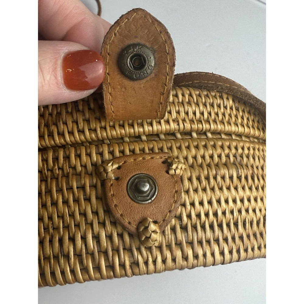 Round Woven Basket Crossbody Lined Hinged Purse Snap Closure Strap Boho Hippie - Picture 12 of 16